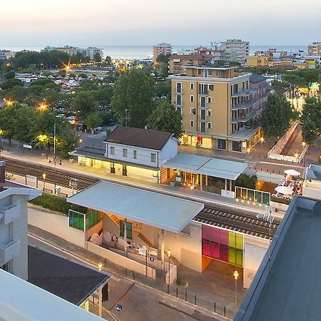Апартаменти Attico Stema Luxury Мізано-Адріатіко Екстер'єр фото