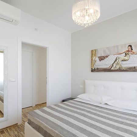 Апартаменти Attico Stema Luxury Мізано-Адріатіко Екстер'єр фото