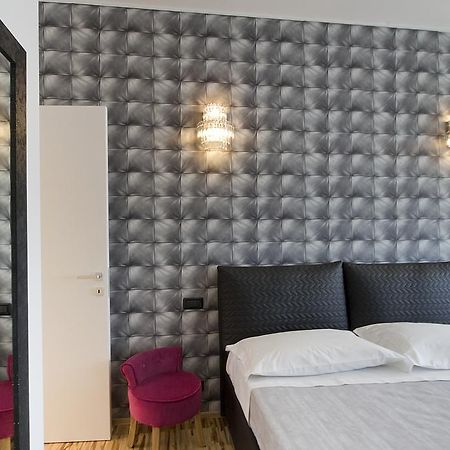 Апартаменти Attico Stema Luxury Мізано-Адріатіко Екстер'єр фото