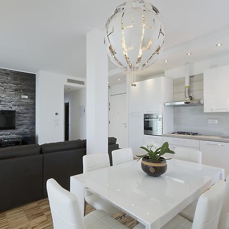 Апартаменти Attico Stema Luxury Мізано-Адріатіко Екстер'єр фото